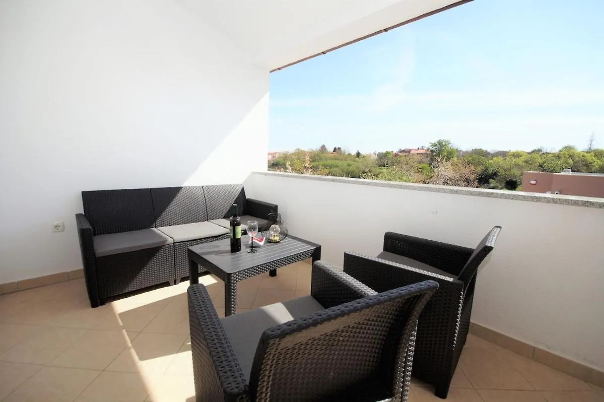 Apartment Maja プーラ